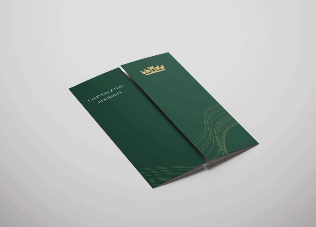 Le format choisi est le dépliant 2 plis fenêtre, car il rend le document plus qualitatif.